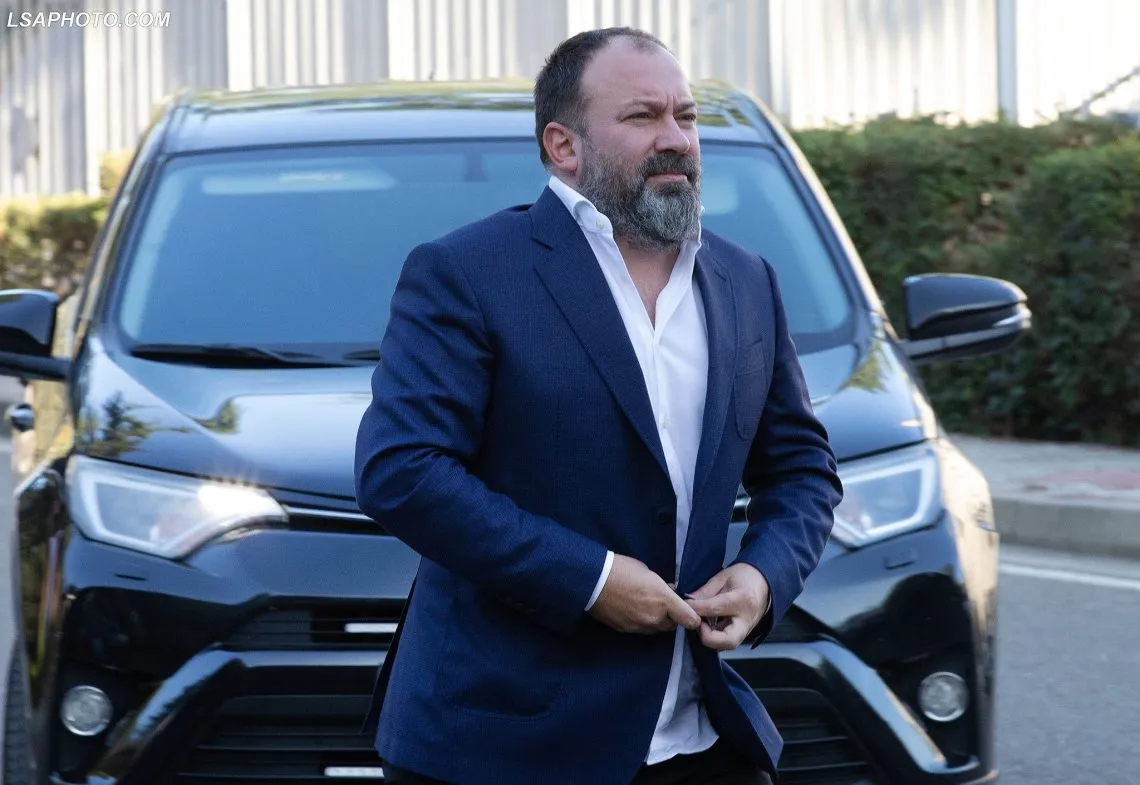 Arbjan Mazniku u mor në pyetje për më shumë se 4 orë në SPAK