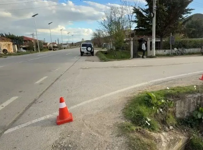 Aksident tragjik në aksin Pogradec-Korçë, 43-vjeçarja humb jetën