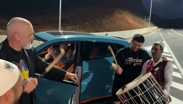 Rama i përgjigjet Berishës për Lamborghinin e Noizyt: Çfarë kënge ka kënduar bufi për 6 milionë dollarët?