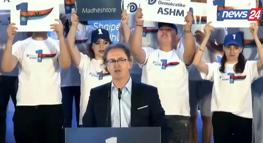 VIDEO/ Alizoti sulmon Ramën dhe Ballën: Mbreti i llumit dhe “intelektuali” më i madh i Shqipërisë
