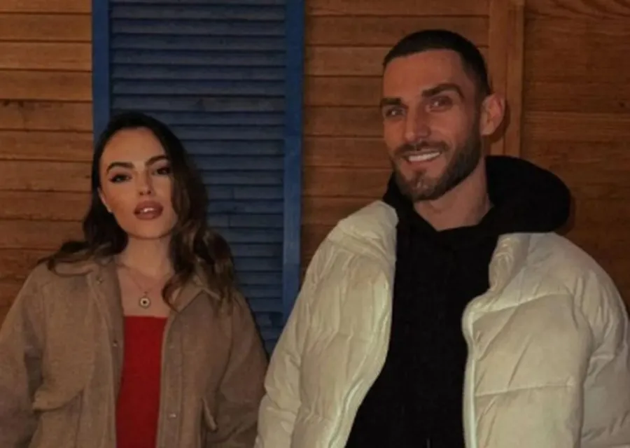 Kosovë/ Stilisti i njohur shqiptar,plagosi të dashurën dhe më pas vrau veten