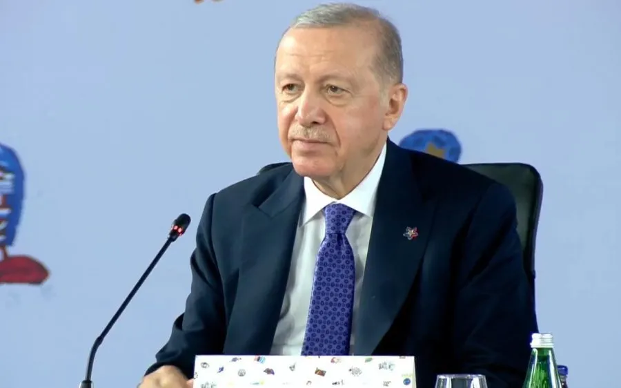 Erdogan:  BE t’i heqë sanksionet Sirisë siç bëri Trump