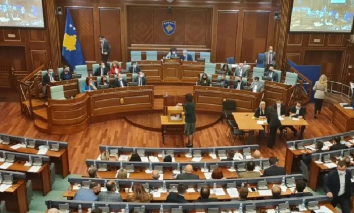 Kosovë/ Kuvendi  nuk është konstituar as pas përpjekjes së 17-të