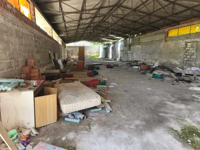 E rëndë në Greqi/ Një shqiptar gjendet i varur në një magazinë