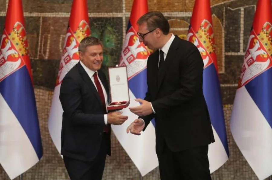 Vuçiç “ultimatum” trajnerit të Serbisë!