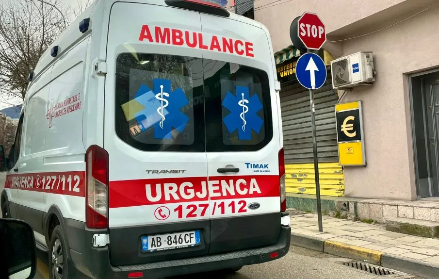 Vorë/40-vjeçari u plagos me armë