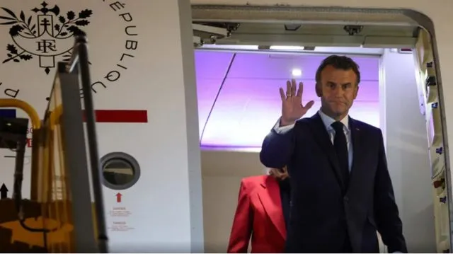 Reagime për shpullen e Macron