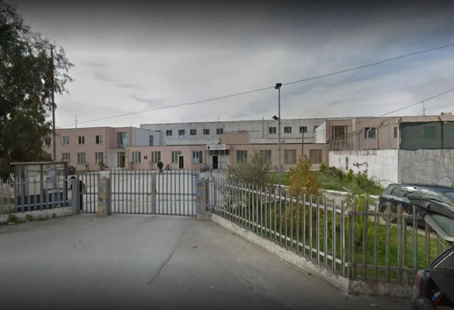 Kontroll blic në Burgun e Durrësit, zbulohen 8 telefona celularë