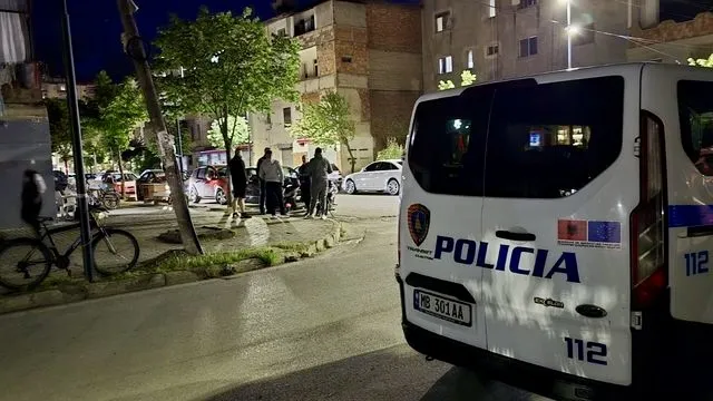 Kush është 36-vjeçari që i shpëtoi sërish PLUMBAVE në Durrës!