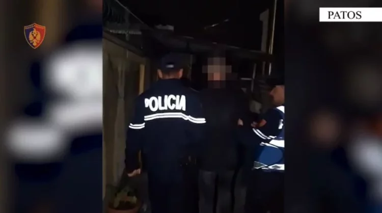 Dhunoi bashkëjetuesen dhe e kanosi se do ta vriste, arrestohet 45-vjeçari në Patos. Sekuestrohet armë kallashnikov dhe municion