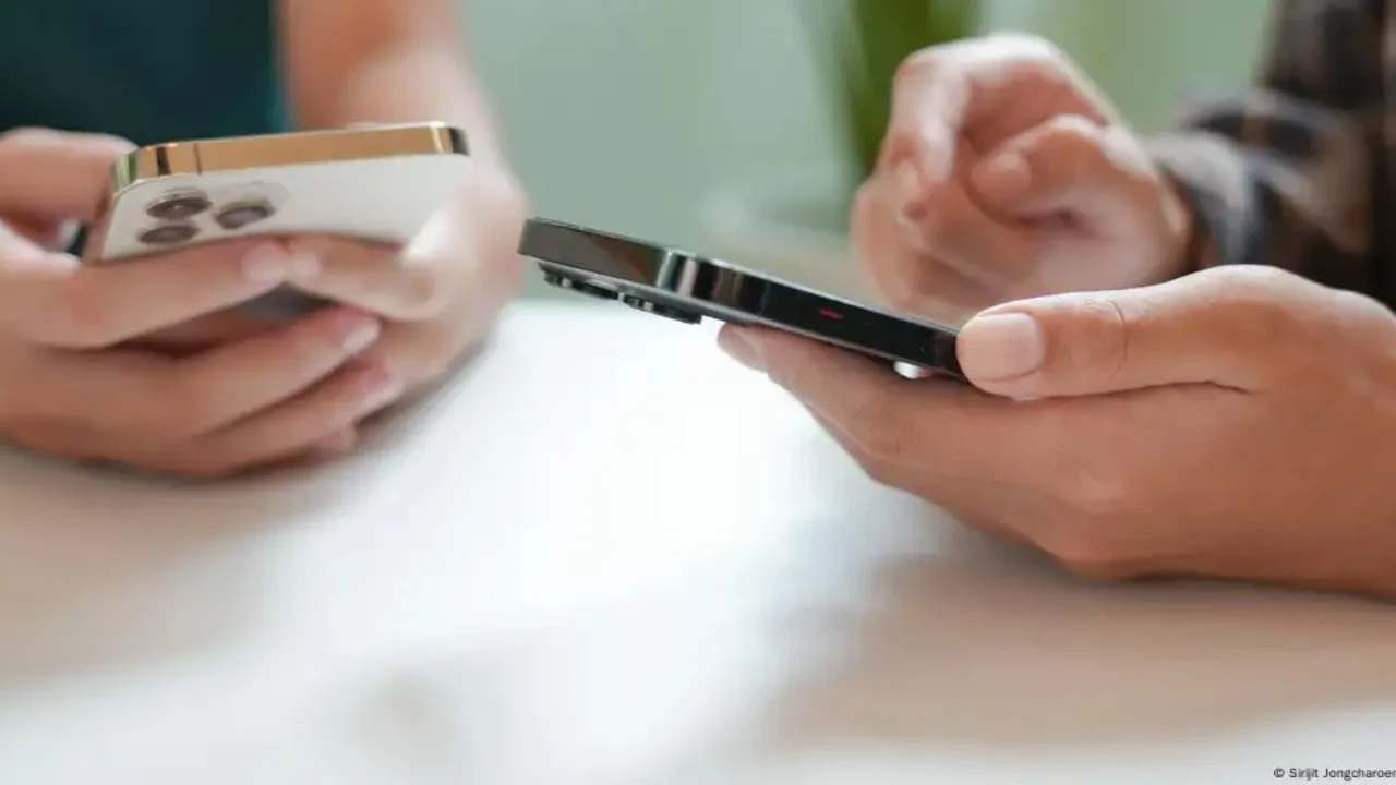 Befason sondazhi britanik: Të rinjtë janë lodhur, duan një botë pa internet!