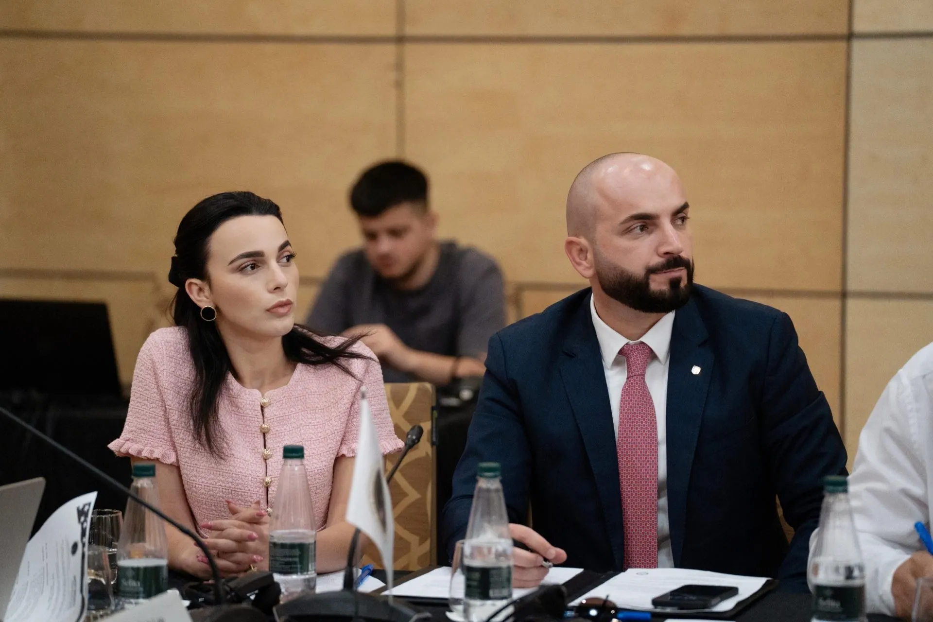 Ekstremizmi dhe Siguria Kombëtare, ekspertët ndërkombëtarë paralajmërojnë në Tiranë për rreziqet e reja hibride