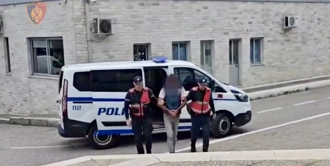 Në kërkim ndërkombëtar, arrestohet në Tepelenë 37-vjeçari