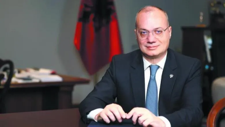 Ministri Hasani për median greke: Duam zgjidhje  të qëndrueshme
