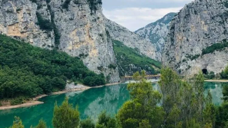 E rëndë në Mat, Mbytet një 22-vjeçar në ujrat e lumit