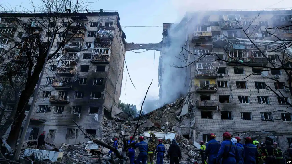 Ukrainë, 21 të vdekur dhe 120 të plagosur nga sulmet ruse