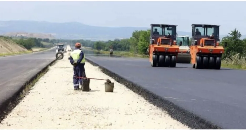 Shqipëria, kampione e abuzimit në infrastrukturë