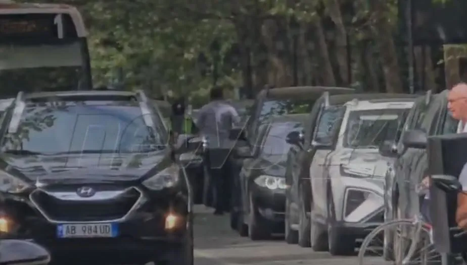 Tiranë,përplasen katër automjete pranë policisë