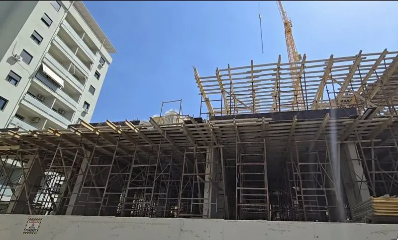 Rama flet për konfiskimin e pallati në Vlorë