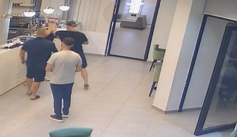 I dhunoi kamerierin, pronari i lokalit bën për spital polic Isufin