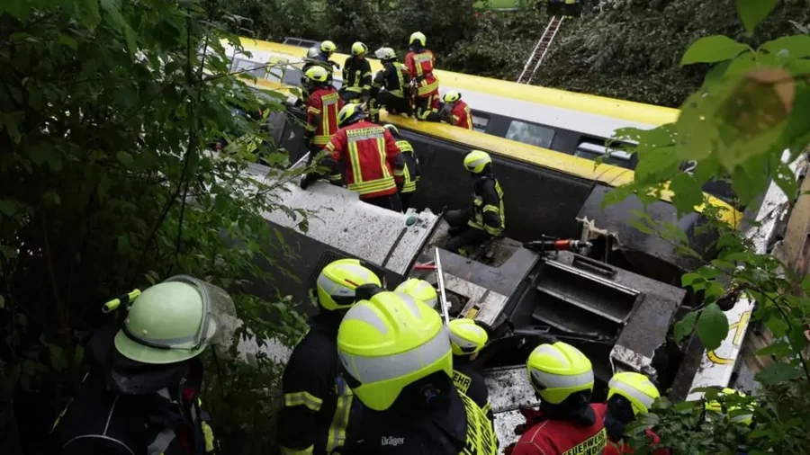 Gjermani/ Treni del nga shinat, disa viktima dhe të plagosur