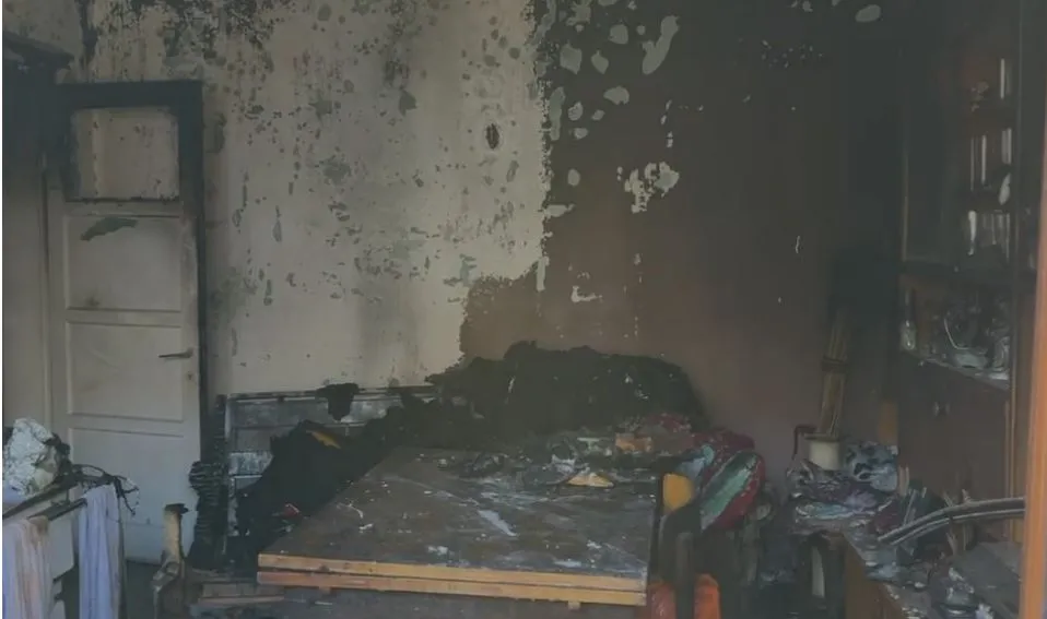 Krim i rëndë në Pogradec: 52-vjeçarja gjendet e djegur në banesë