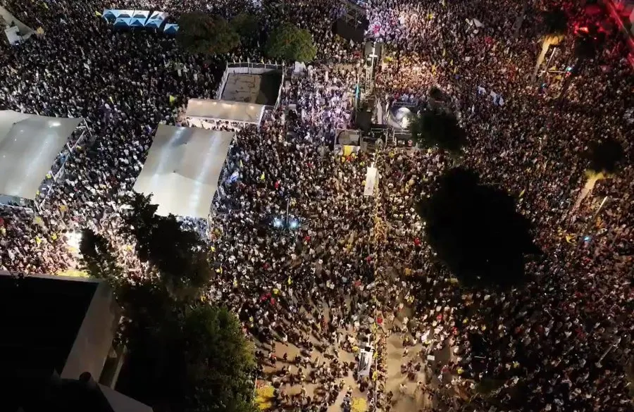 1 milion izrealitë në protestës kundër luftës në Gaza