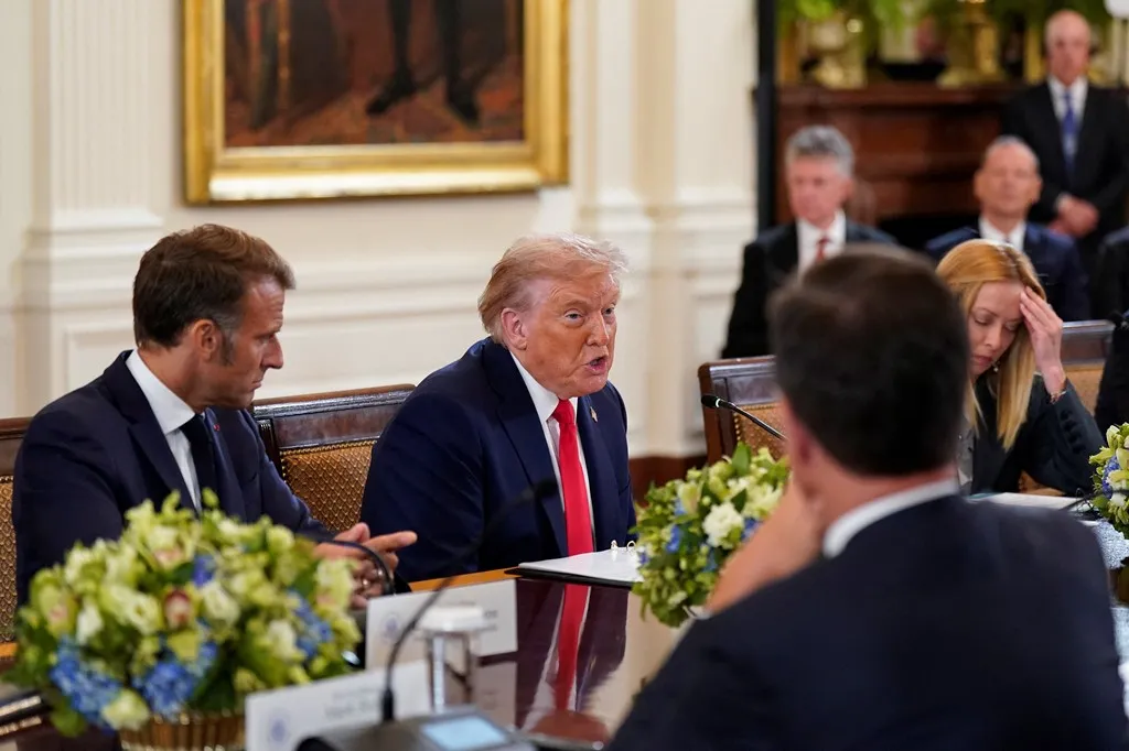 Trump lë takimin në mes me liderët evropianë, telefonon Putinin