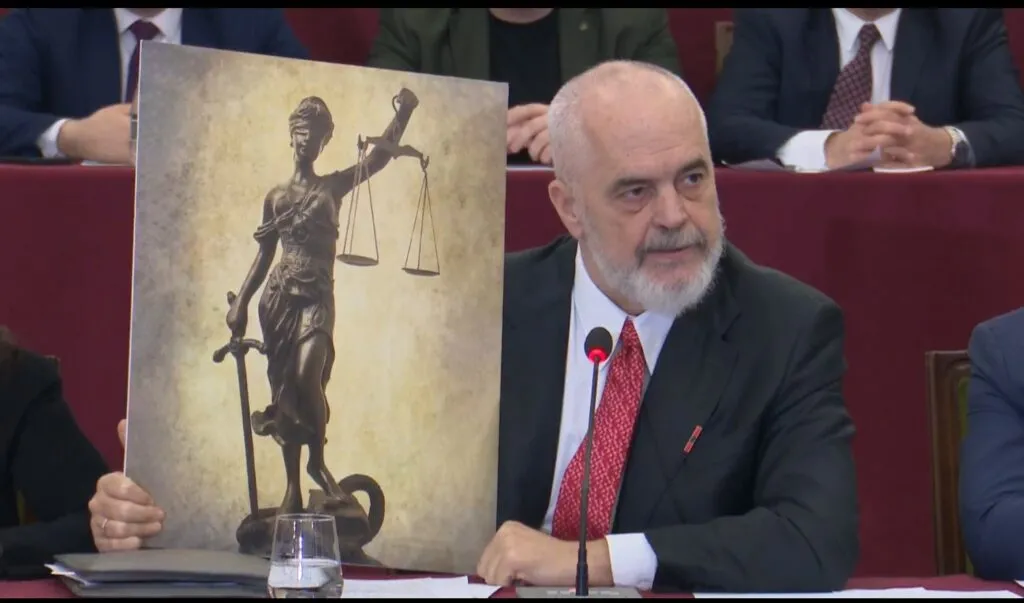 Rama pas gjyqtarëve, sulmon edhe KLGJ
