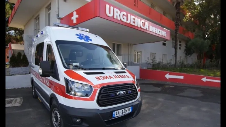 Kamëz, po riparonte një defekt, vdes elektriçisti