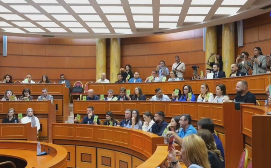 ‘Kisha nevoja personale’, këshilltari zbulon pse nuk votoi shkarkimin e Veliajt