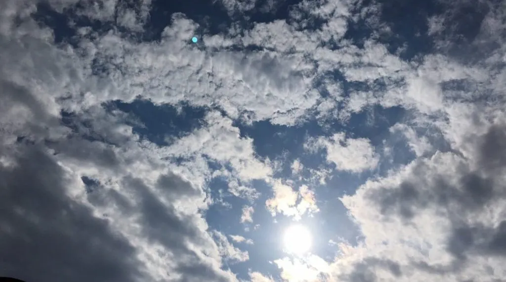 Moti sot, stabilitet dhe kthjellime në pjesën më të madhe të vendit