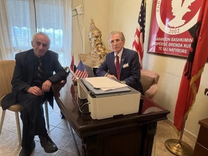DY IDIOTËT (Profesor Pilinci dhe Unë)