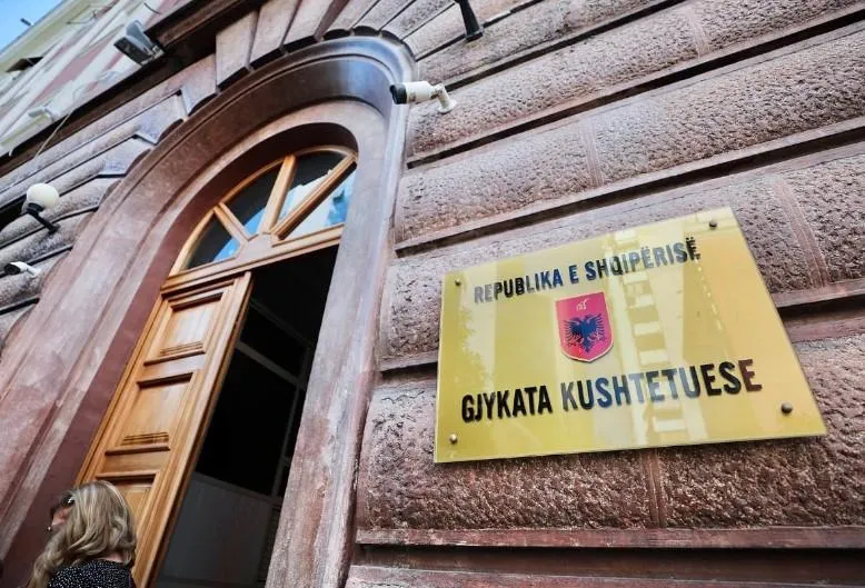 PD depoziton dy padi në Gjykatën Kushtetuese, shfuqizimin e dekretit “Diella” dhe…