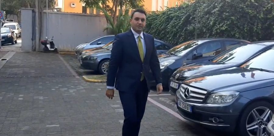 Belind Këlliçi paraqitet në SPAK (VIDEO)