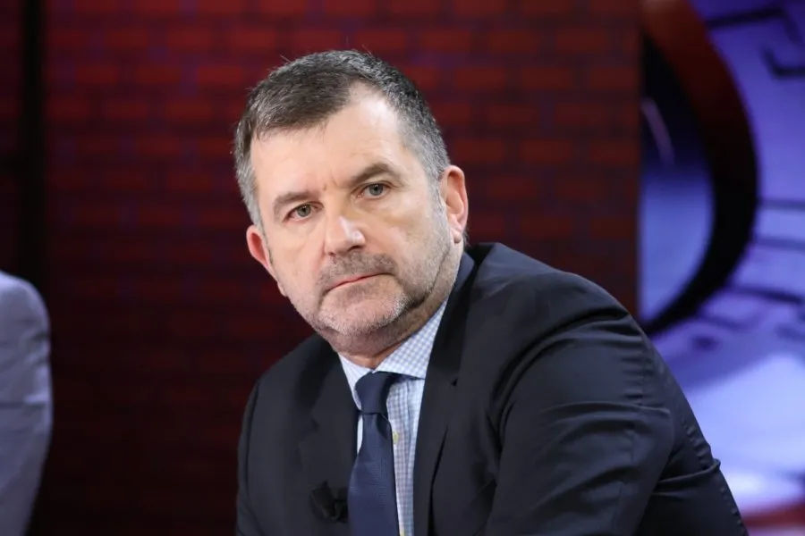 Shqiptarët e dinë, krimi është ulur këmbëkryq në zemër të pushtetit