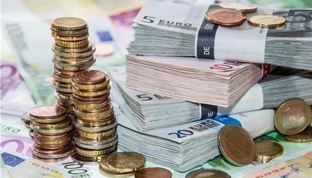 Ç’po ndodh me monedhat e huaja? Kursi i këmbimit valutor për sot