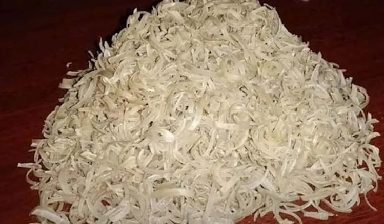 Nga koshi në treg, thonjtë e prerë kthehen në ilaçe në Kinë