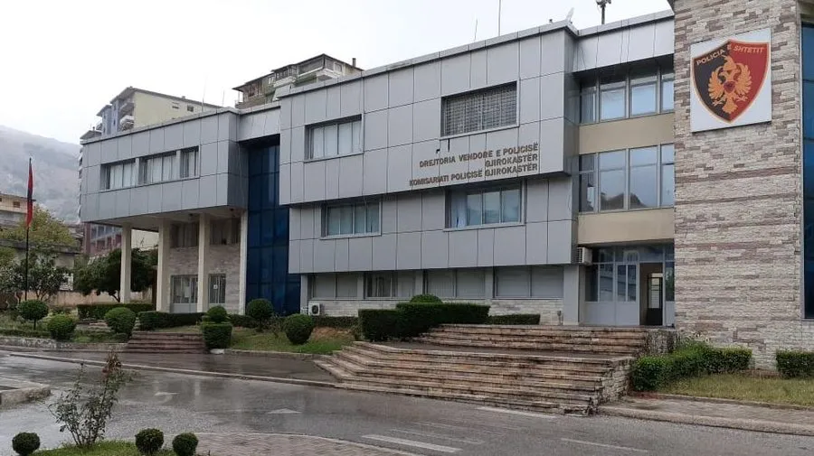 Skandal s*ksual në Përmet: Pezullohet shefi i Krimeve