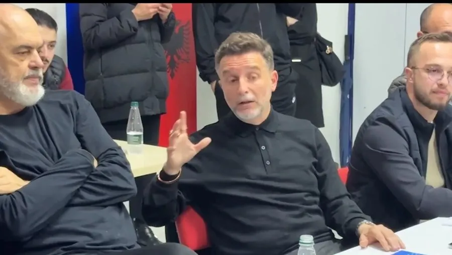 Braçe i revoltuar me drejtuesit  e PS: “Akti është i neveritshëm!