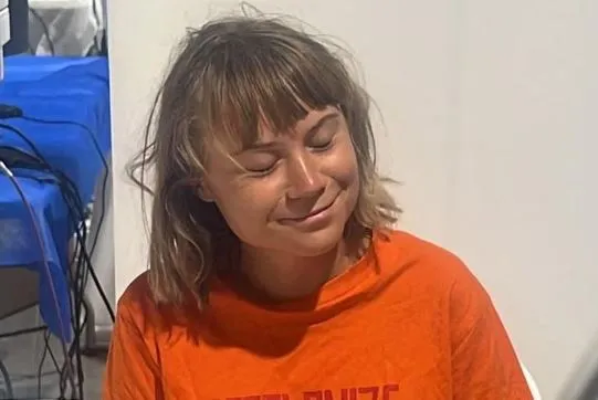 Israel, Greta Thunberg  në burg me pleshta dhe me pak ushqim