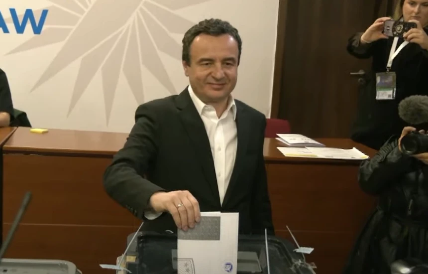 Zgjedhjet në Kosovë, voton Albin Kurti