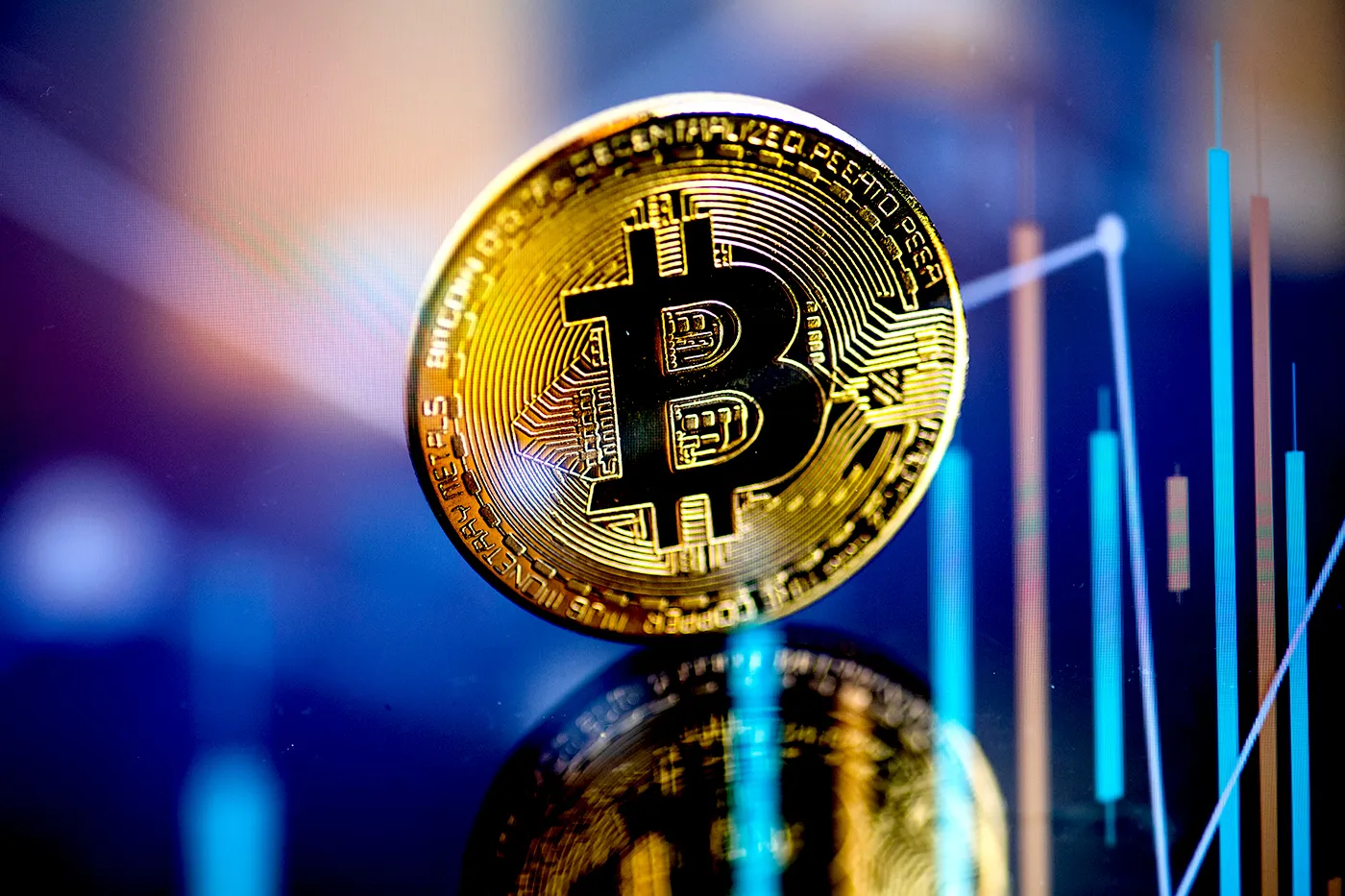 “Çmendet” Bitcoin, çmimi i kriptomonedhës shënon një tjetër rekord