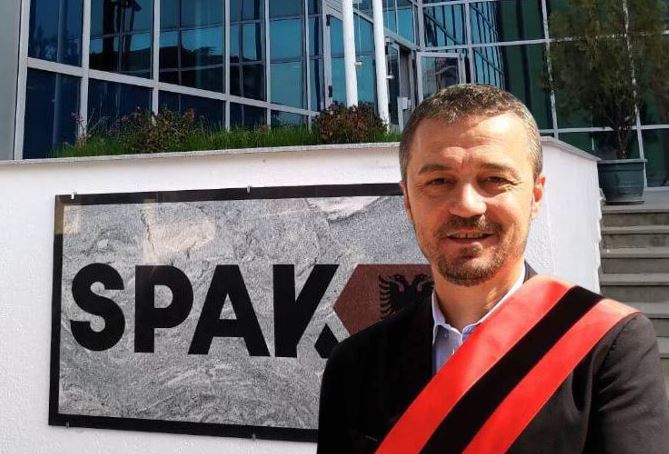 Si shkojnë tenderat e Krujës tek firma e dy të arrestuarve për drogë