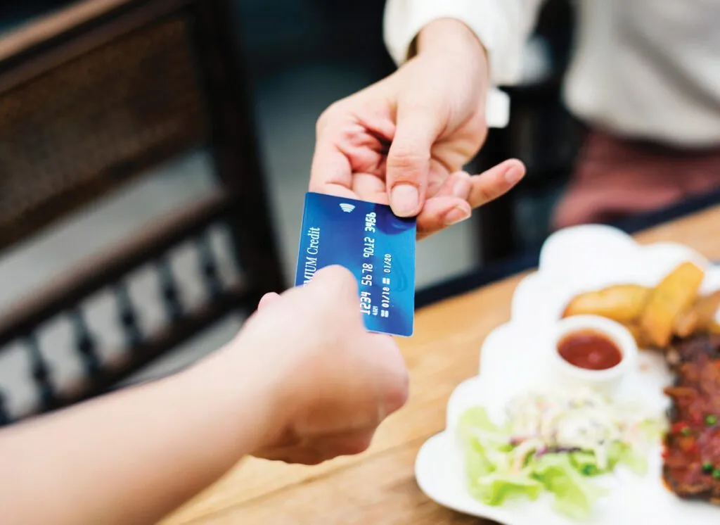 Ekonomi “pa cash”, ambicioze apo utopike?