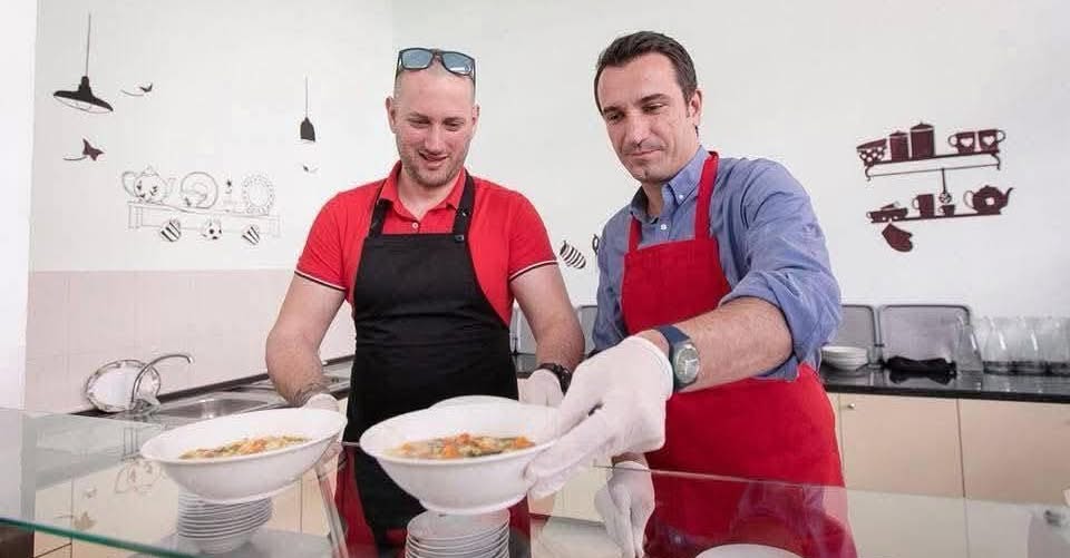 ‘Shkrepe shpejt’, Florian Binaj i nxjerr të ‘palarat’ Veliajt: Erdhi si hije