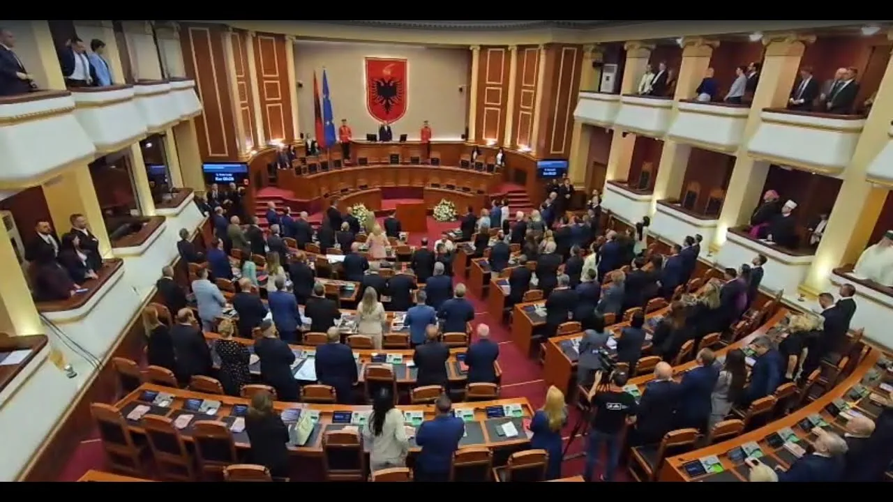 Opozita kërkon shkarkimin e Peleshit: Ik jep dorëheqjen!