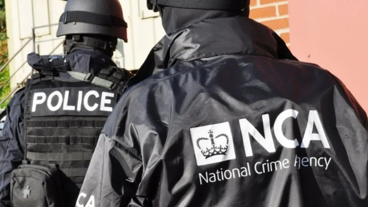 ‘Çunat’ e Londrës e kanë punën pisk, FBI angleze zbarkon në Shqipëri