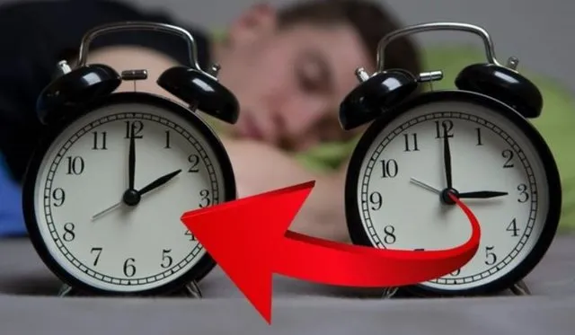 Sonte ndryshon ora, a do flejmë më shumë apo më pak?