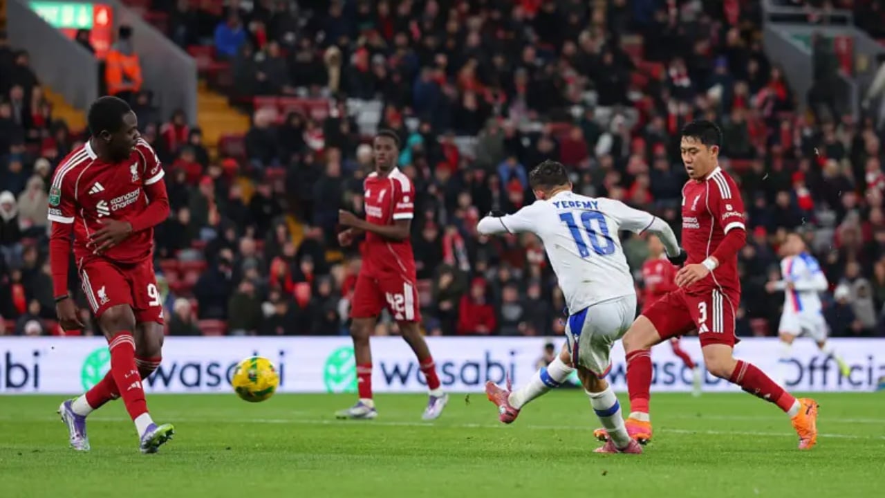 Crystal Palace turpëron Liverpool-in, kalojnë Arsenali, Chelsea e City